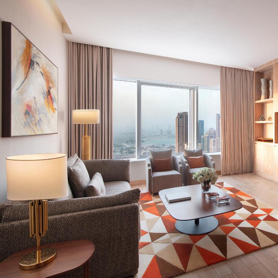 The Bentley Luxury Hotel & Suites Доха Екстериор снимка