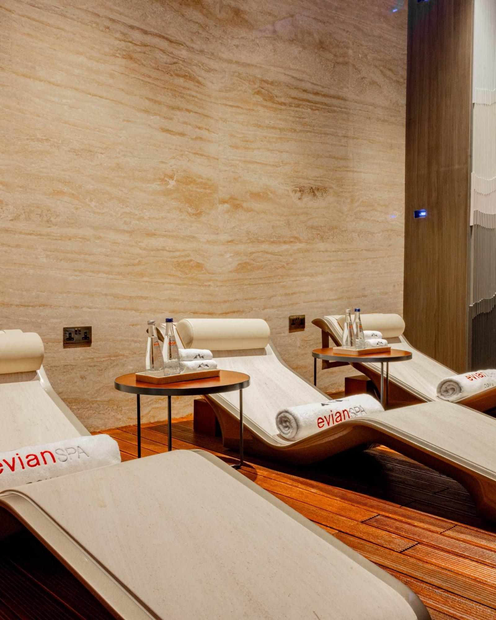 The Bentley Luxury Hotel & Suites Доха Екстериор снимка The spa at the InterContinental London The O2